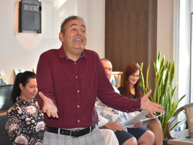 Cirkusz boldog embereknek