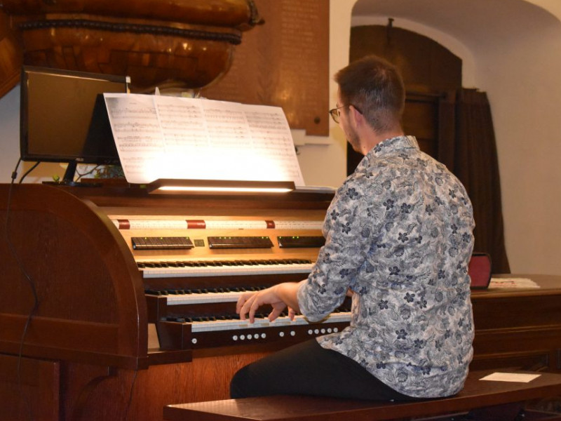 Egy különleges éjszaka a hangszerek királynőjével