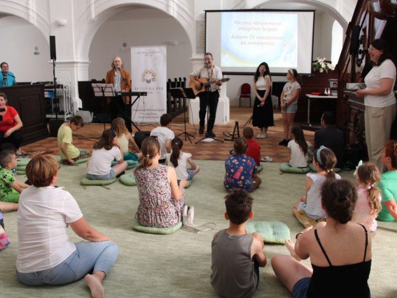 Játék az eperfa alatt