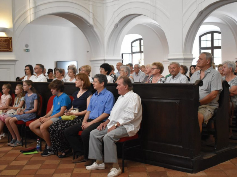 Molnár Lajos: Múltidézés című kiállításának megnyitója a Pannonia Reformata Múzeumban