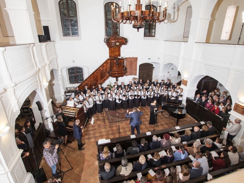 Parola Csaba szerzői est képekben