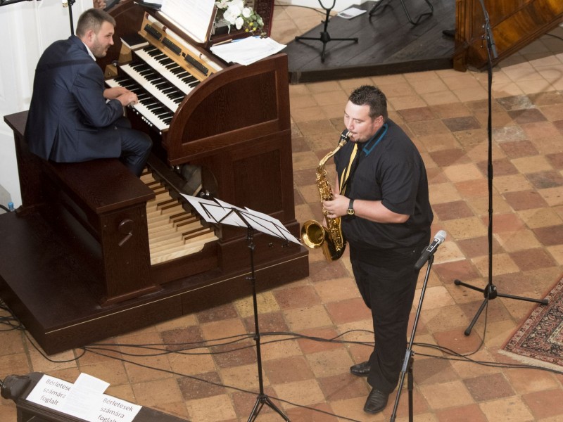 Parola Csaba szerzői est képekben