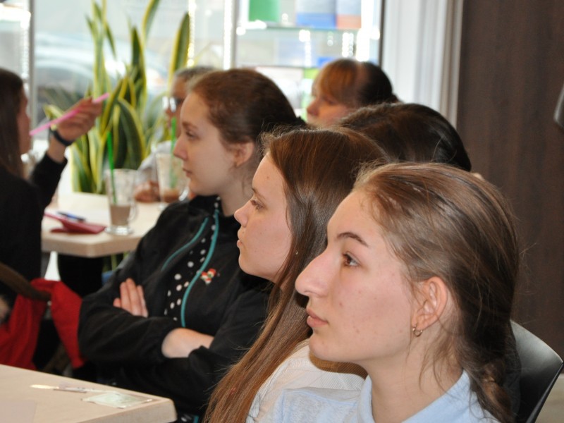 játékbanFORRaDALOM